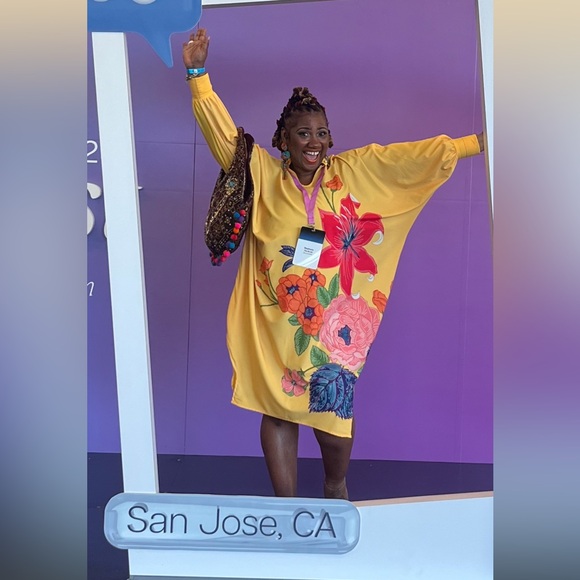 Steph (srhardrick9636)  Is Now Live!! Unique Finds and Looks for your Closet!! - Picture 9 of 14